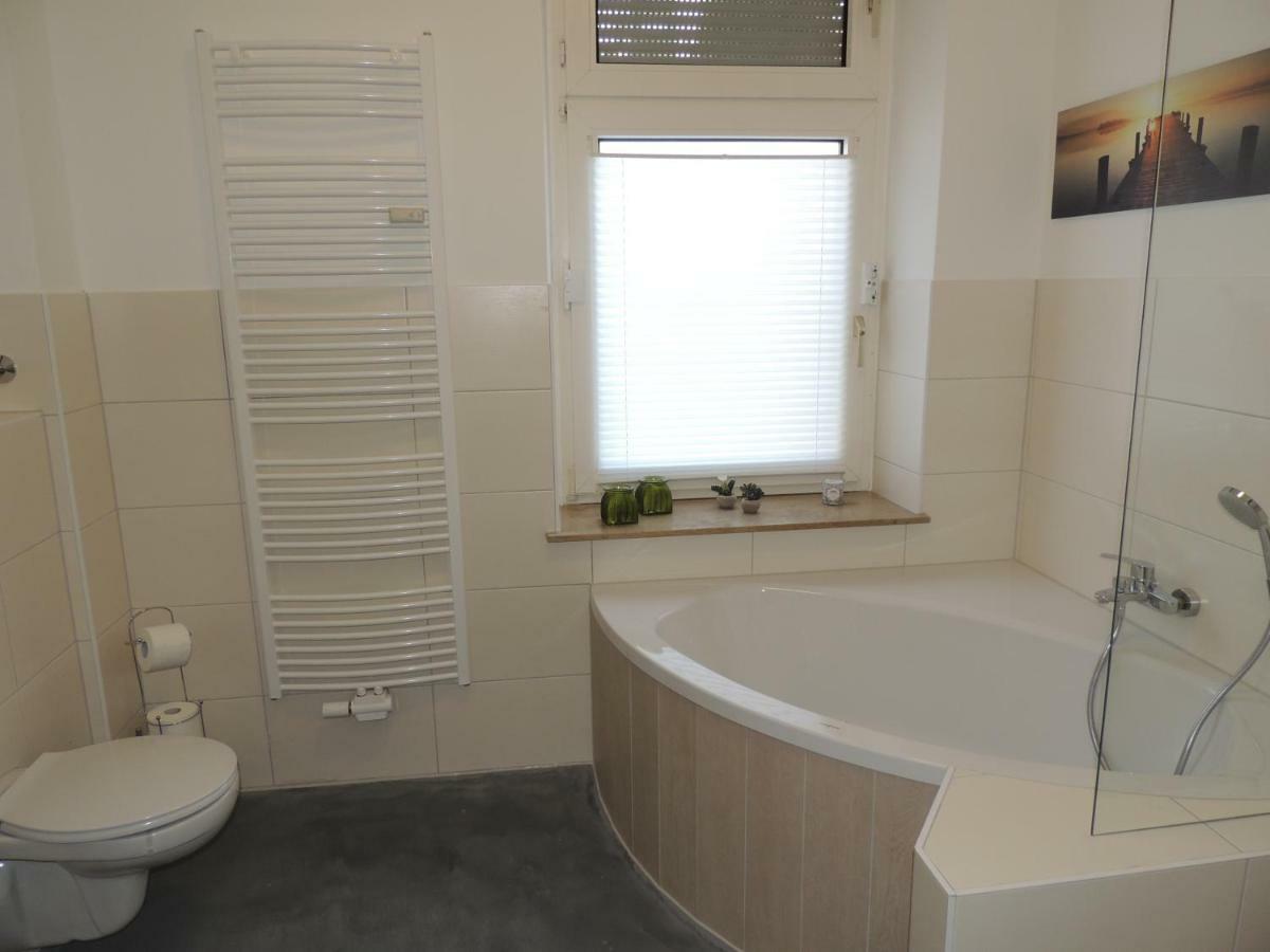 Zentrales Apartment In Gelsenkirchen Eksteriør bilde